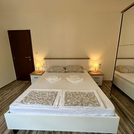 Sunny Apartment โกตอร์ ภายนอก รูปภาพ