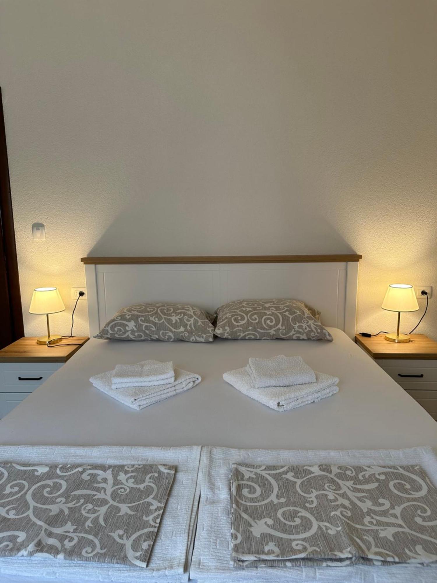 Sunny Apartment โกตอร์ ภายนอก รูปภาพ