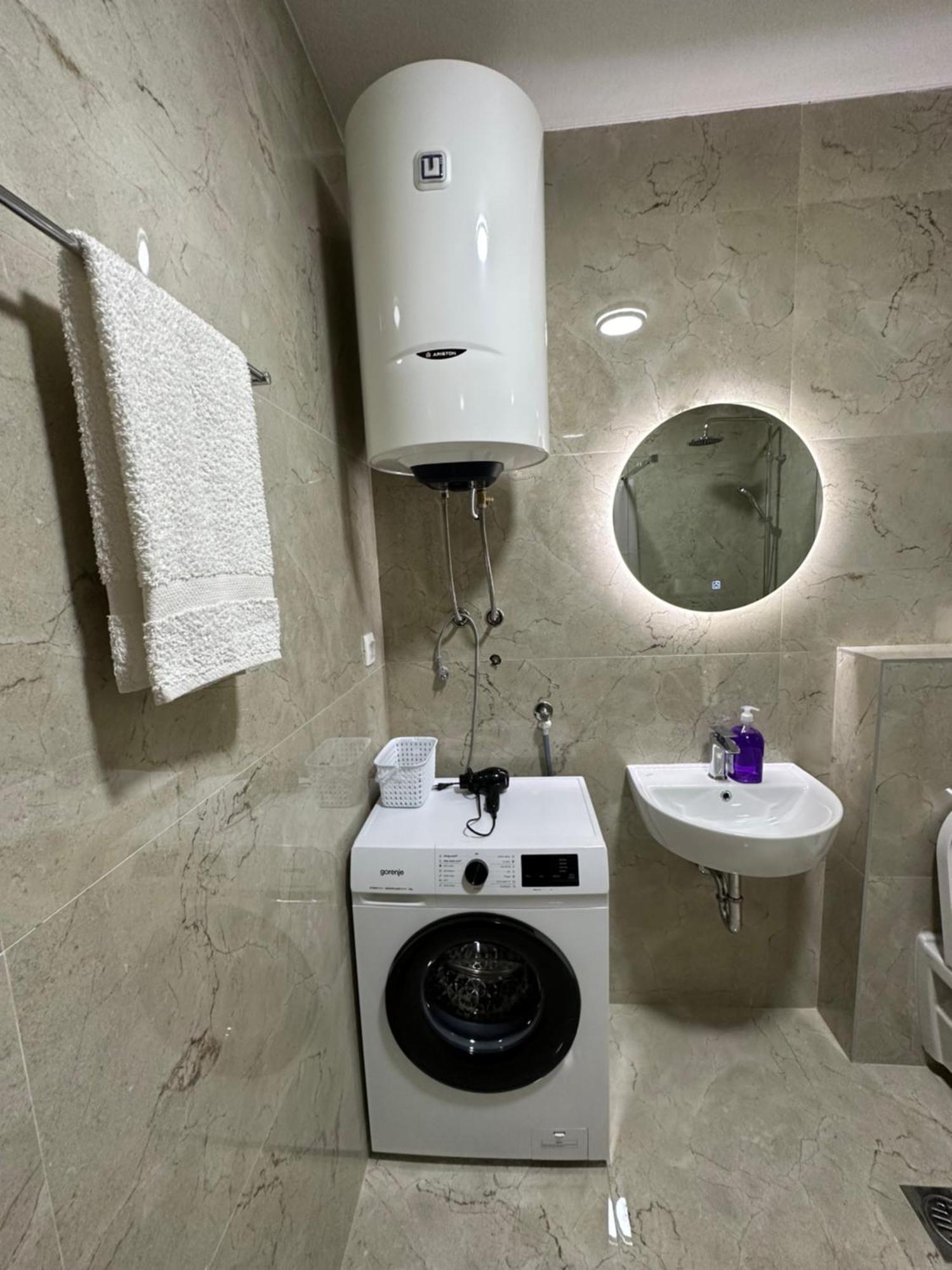 Sunny Apartment โกตอร์ ภายนอก รูปภาพ